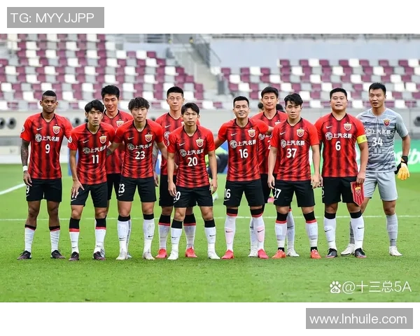 广州我恒大迎战广岛球队全力争胜力求小组出线机会